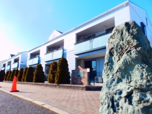グローリアス山水 B棟外観写真