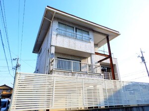 諸戸苑貸家外観写真