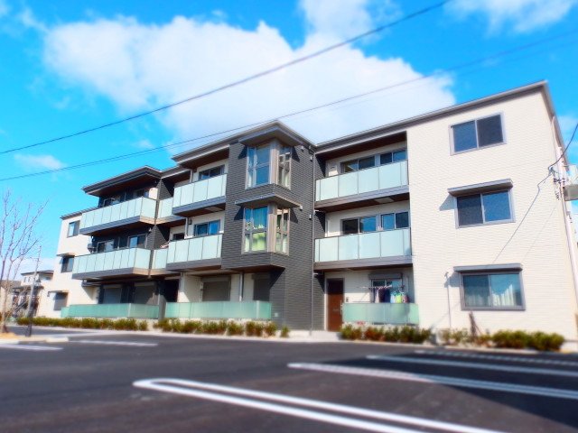 カーザ　セレニータ　A棟