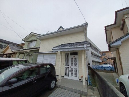 垣鼻町前川借家外観写真