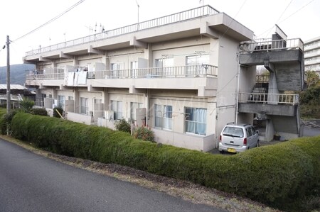 ニュー滝波荘外観写真