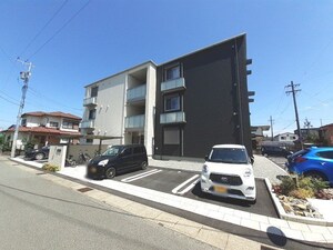 シャーメゾンステージ船江外観写真