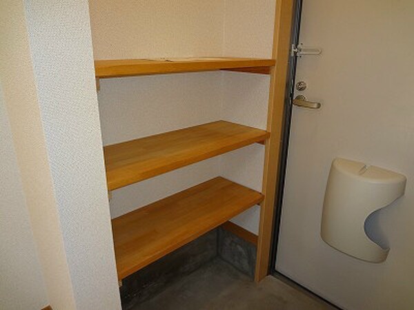 玄関(102の参考画像です。)