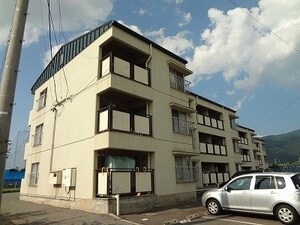 サンフラワーコーポ2号棟外観写真