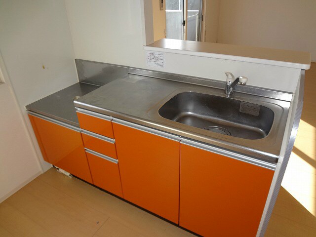 物件内観写真3　(2階の画像です。)