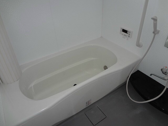 物件内観写真5　(2階の画像です。)