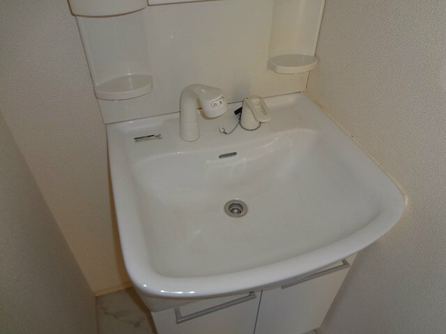 物件内観写真9　(2階の画像です。)