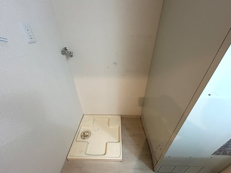 物件内観写真13　(洗濯機置き場)