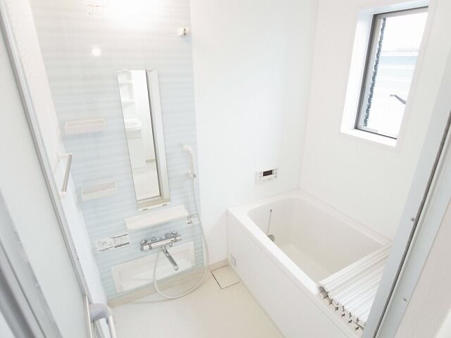 物件内観写真5　(同じメーカーの類似物件です。)