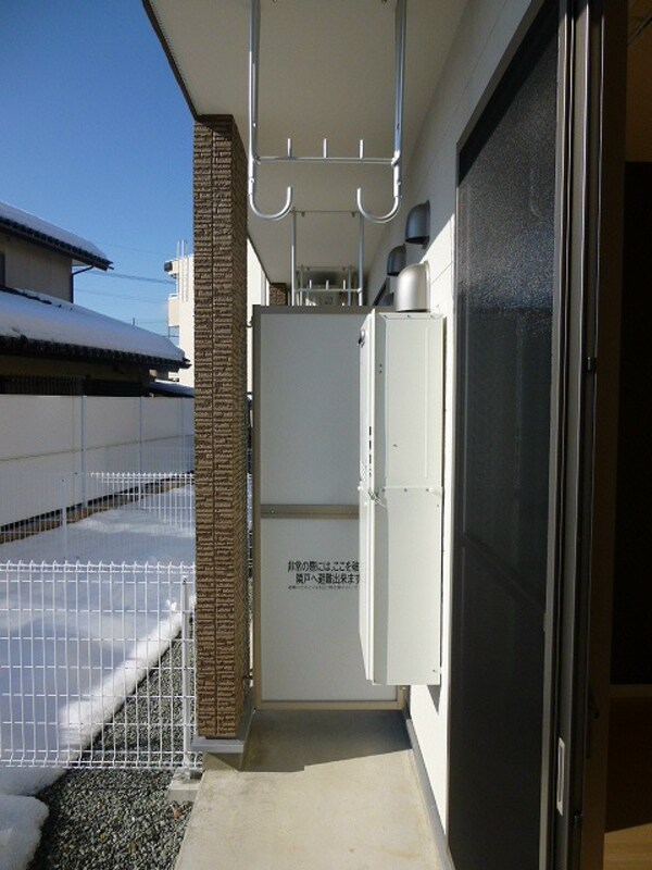 ベランダ(写真は別号室です)