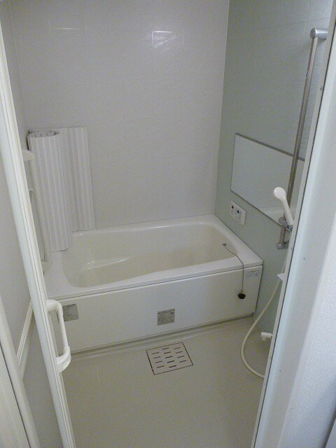 物件内観写真6　(101号室です)