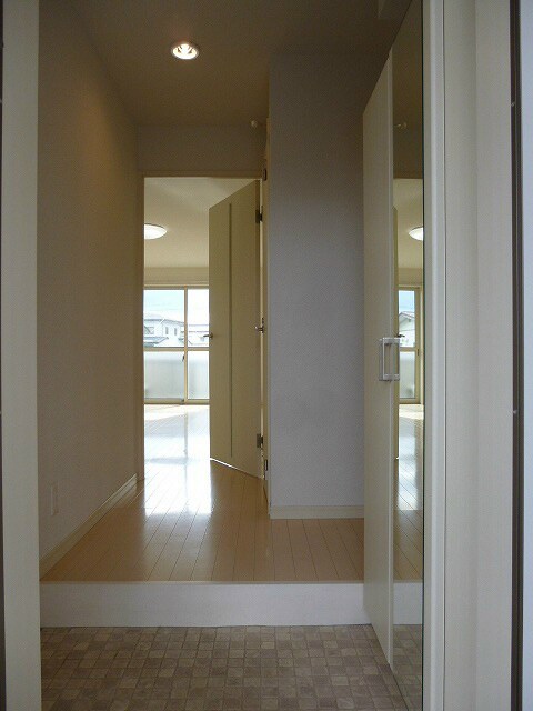 物件内観写真8　(101号室です)