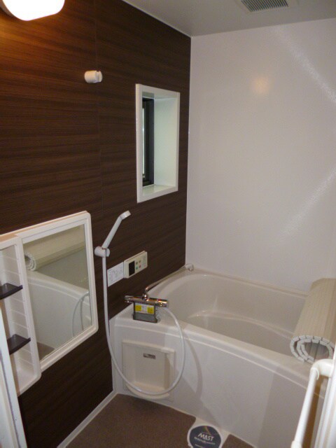 物件内観写真6　(102号室のお部屋です)