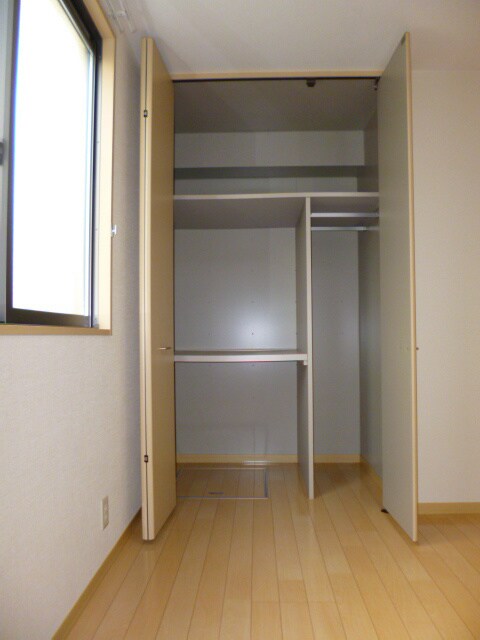 物件内観写真10　(102号室のお部屋です)
