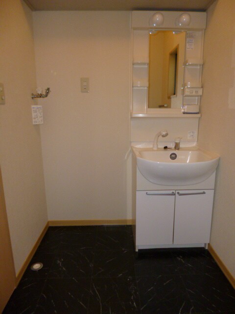 物件内観写真12　(102号室のお部屋です)