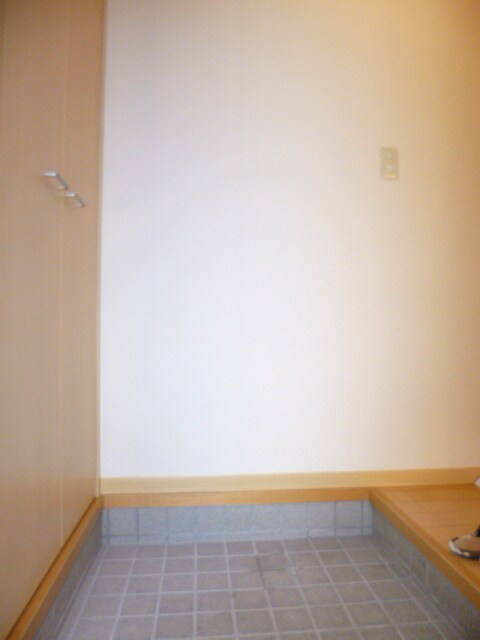 物件内観写真14　(102号室のお部屋です)