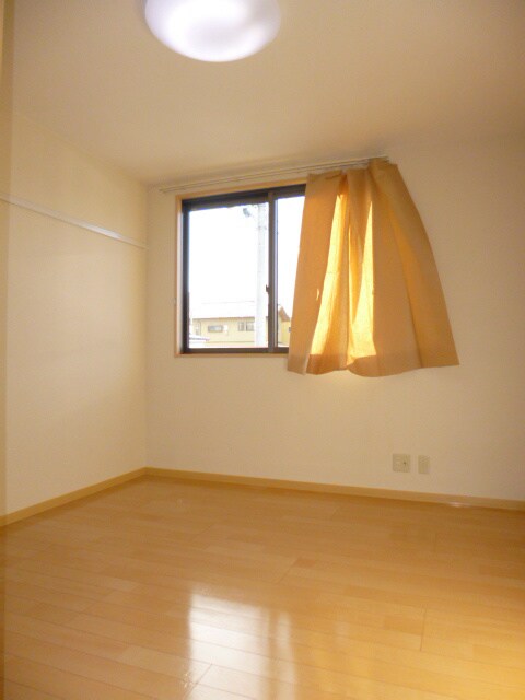 物件内観写真15　(102号室のお部屋です)