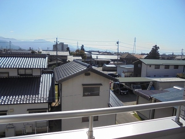 眺望(写真は311号室です（参考）)
