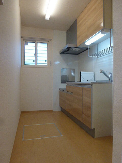 物件内観写真30　(写真は102です)