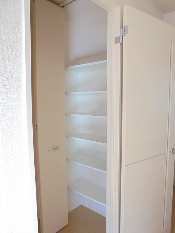 物件内観写真21　(※写真は別号室（反転）です。ご参考下さい。)