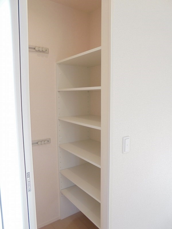 物件内観写真23　(※写真は別号室（反転）です。ご参考下さい。)