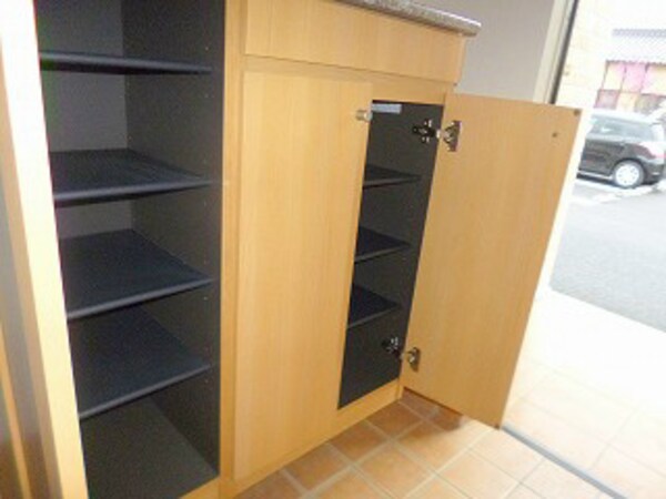 収納(写真は別部屋です（参考）)