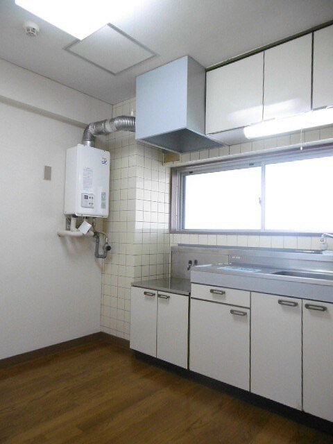 物件内観写真3　(写真は別号室です。（参考）)