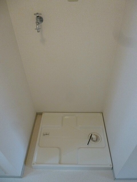 物件内観写真15　(洗濯機置き場)