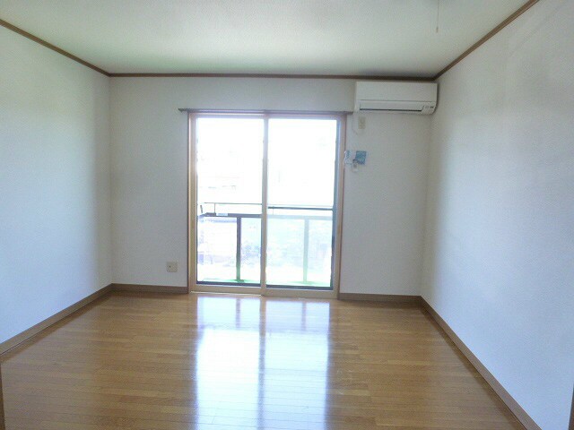 物件内観写真5　(※写真は205号室のお部屋です。)