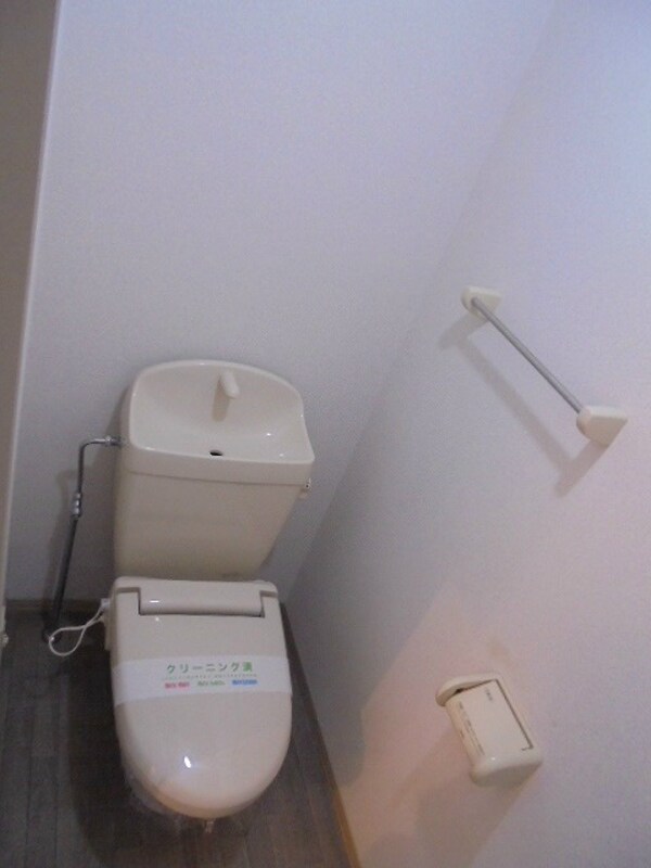 トイレ(※写真は　101号室)