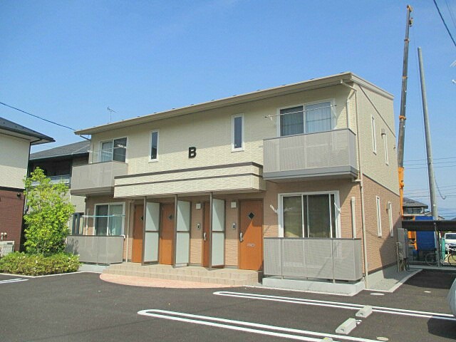 物件外観写真2　(1棟4戸！)