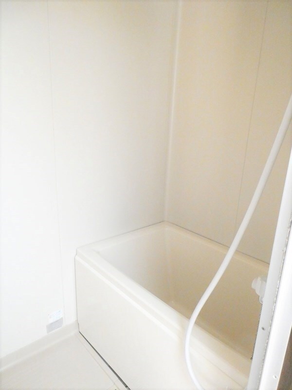 物件内観写真6　(写真は202号室です。（参考）)