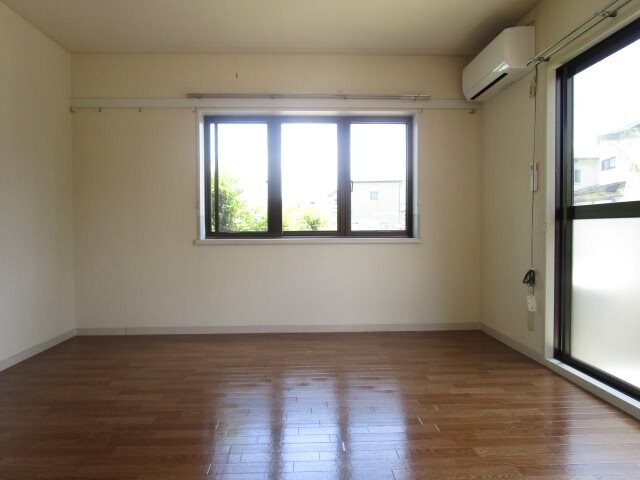 物件内観写真28　(洋室7.5帖)