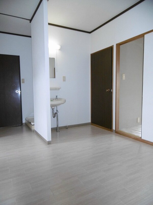 キッチン(ＤＫ2階のお部屋です)