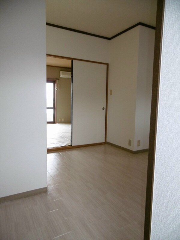 キッチン(ＤＫ2階のお部屋です)
