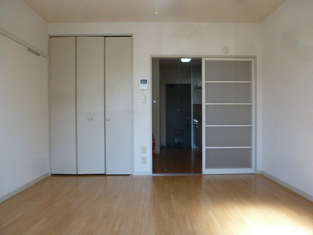 物件内観写真17　(写真は101号室です)