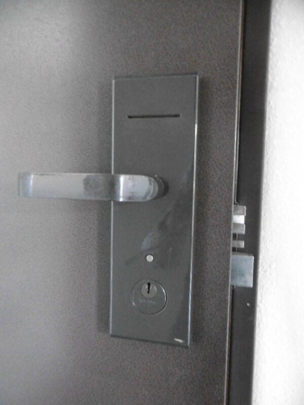 玄関(カードキー)