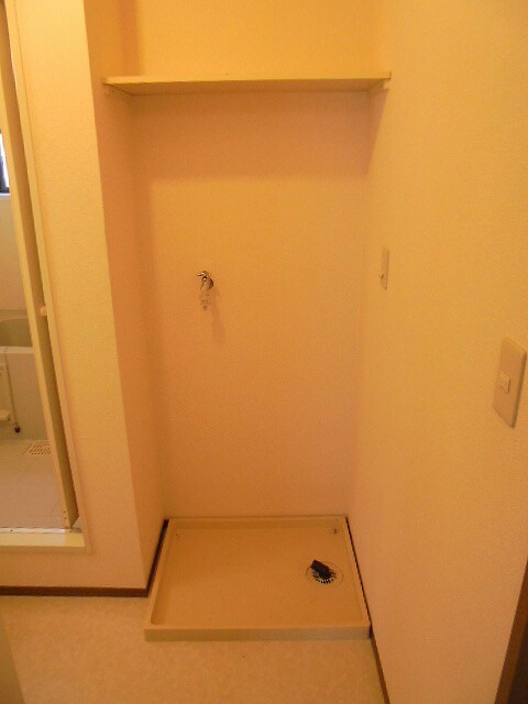 物件内観写真17　(洗濯機置き場 写真は102号室です（参考）)