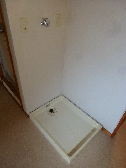 物件内観写真12　(写真は102号室です)