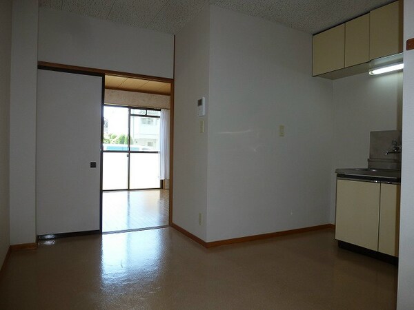 洗面所(写真は102号室です)