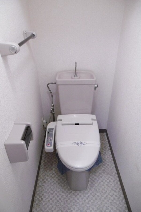 トイレ(※写真は別部屋のものです。（参考）)