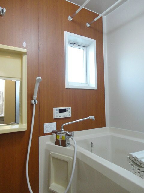 物件内観写真6　(※写真は別号室です（反転）)