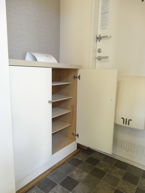 物件内観写真8　(※写真は別号室です（反転）)