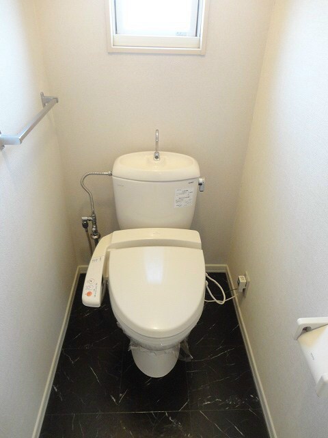 物件内観写真13　(※写真は別号室です（反転）)