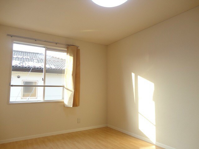 物件内観写真28　(※写真は別号室です（反転）)