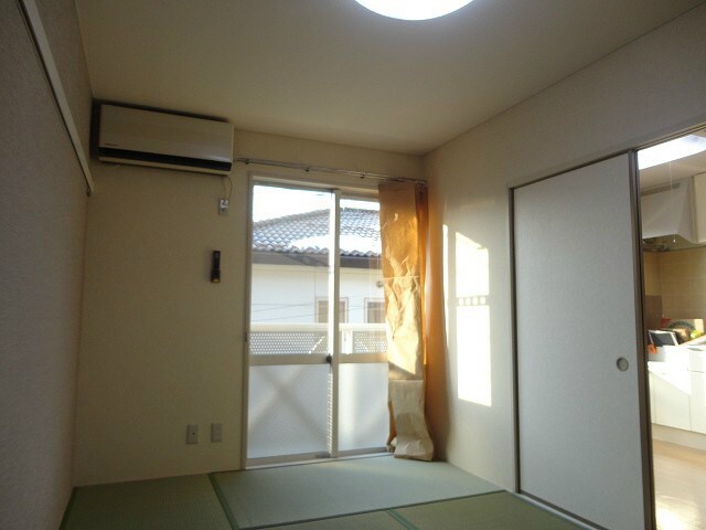 物件内観写真30　(※写真は別号室です（反転）)