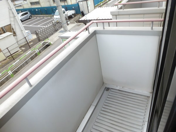 ベランダ(写真は203号室です。（参考）)