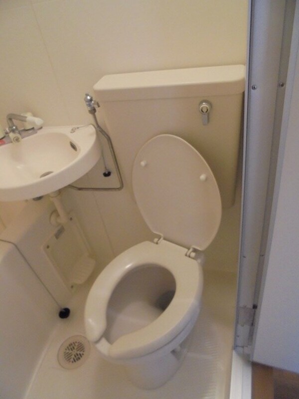 トイレ(101号室の写真です。（参考）)