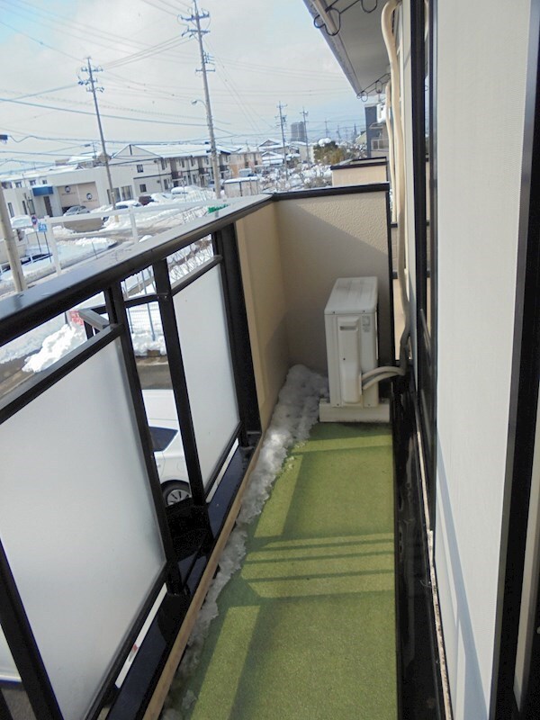 ベランダ(写真は202号室です。（参考）)