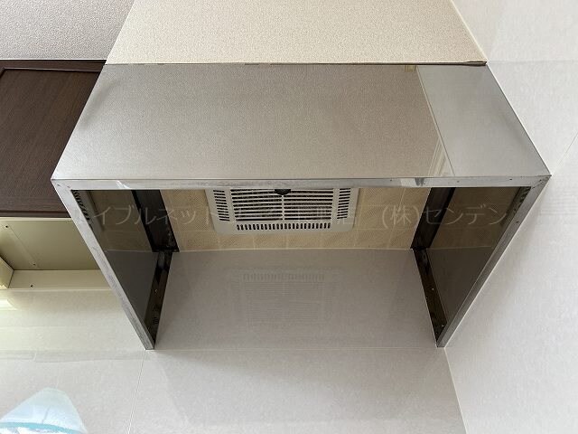 キッチン(写真は101号室です（参考）)